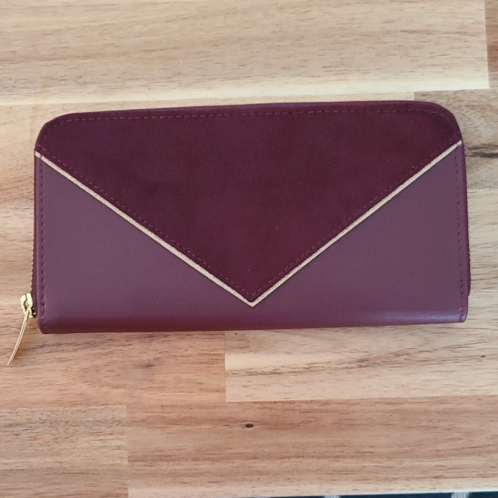 Minuit Sur Terre Vegan Suede Wallet in Grand Cru